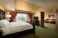 Embassy Suites by Hilton East Peoria Riverfront Hotel & Conference Center - parking