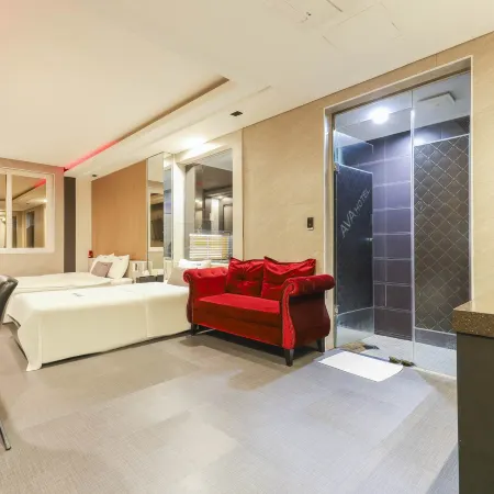 ava hotel Отели рядом с достопримечательностью «Канатная дорога Сондо»