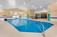 Country Inn & Suites by Radisson, Beckley, WV - Uima-altaat