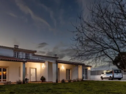 FreeSurfCamp & Hostel Hotels in Ferrel