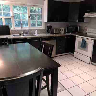 3 bedroom plus 2 baths in Beverly hills Others