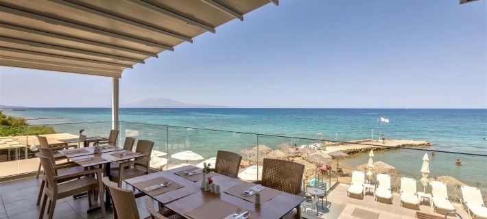 Amaltheia Beachfront Villas Hotels in Arkadii
