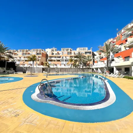 Apartment near beach with pools in Spain