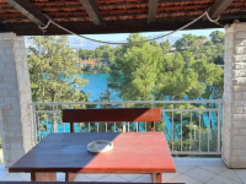 Apartment Dino Hotels in Splitska