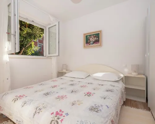 Apartment Tom Hotels in Omis