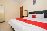 RedDoorz Syariah at Danau Maninjau Sawojajar