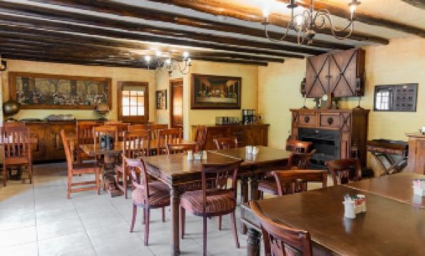 Hotel Nomad Belvedere Lodge - Housity