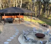 Bushland Escape: A rural bush setting on acreage suitable for small groups
