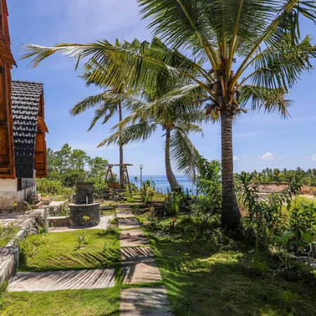 Diamond Beach Bungalow Отели рядом с достопримечательностью «Холм Букит-Телетабис»
