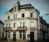 Logis le Grand Hotel - parking