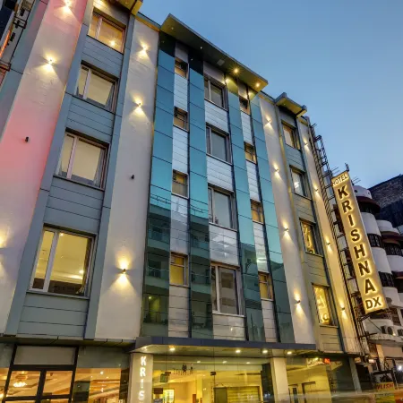 Hotel Krishna Deluxe-by Rcg Hotels Отели рядом с достопримечательностью «Дели - центр города»