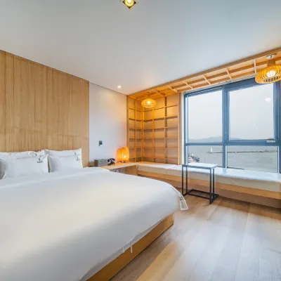 Changwon Jinhae Lewis Hotel Hotels near Jinhae gu