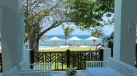 Zahari Oceanfront - 2-Star