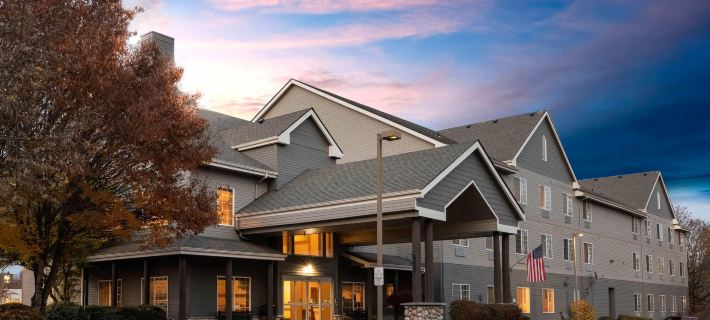 La Quinta Inn & Suites by Wyndham Eugene Hotels in Lane County