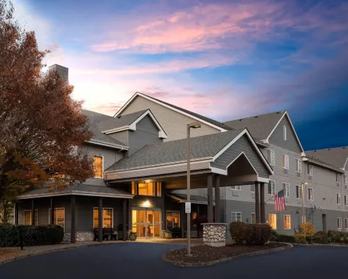 La Quinta Inn & Suites by Wyndham Eugene Hotels in Eugene