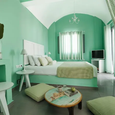 Santorini Roses Suites