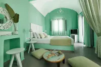 Santorini Roses Suites