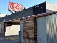 Clover Motel Hotels in Lynwood