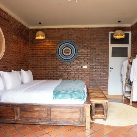 ZONDELA HOUSE