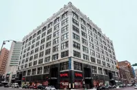 CozySuites the Block Skybridge Access فنادق في 