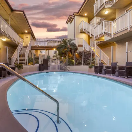 Best Western Plus Beach View Lodge