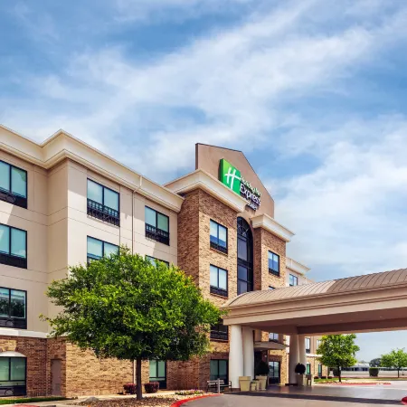 Holiday Inn Express & Suites SAN ANTONIO - FROST BANK CTR by IHG Отели рядом с достопримечательностью «AT&T Центр»