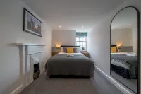 Stunning Bath Home Sleeps 12 ~ Ideal for Hen/Stags
