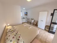 Cozy and practical studio in Šćavonija Hotels in Murine
