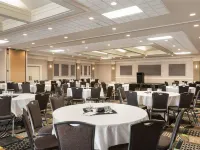 Grand Hotel & Conference Centre Calgary Airport, an Ascend Collection Hotel Ξενοδοχεία στην πόλη Κάλγκαρι