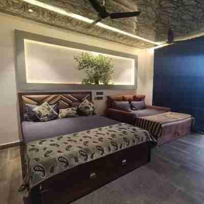 6bhk Radiant Villa Rooms