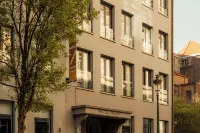 9Hotel Sablon - Pools