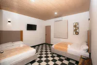 C.H. Santa Cruz Hotel di 