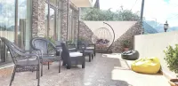Hotel Iveria - Balcony