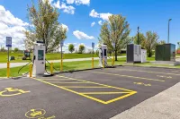 Comfort Suites Edinboro - parking