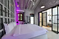 Chi House