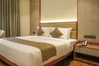 Alora Grand Hotel - 2-Star