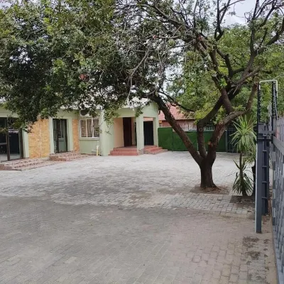 Laroza Guest House Hotels near Rustenburg