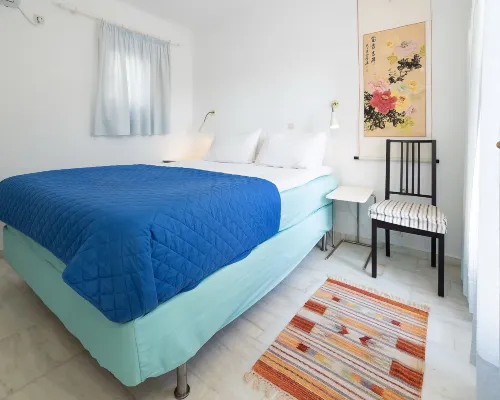 Charming Naxos Villa, Ocean Views, Modern Comfort, Tranquil Escape Hotels in Plaka