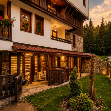 Elegant Ground-Floor Studio with Covered Terrace and Direct Access to Nature