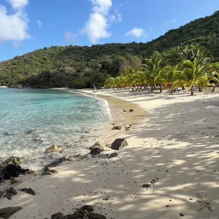 Spectacular Beachfront Villa. Great Snorkeling, Kayaking, Sunrise & Sunset Views