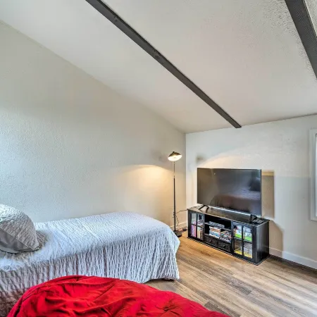 Lovely Coupeville Home w/ Puget Sound Views!