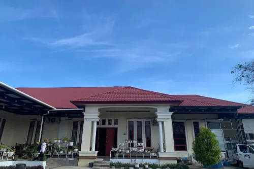 Hotel O Kost Hidayat Syariah - parcheggio