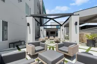 Holiday Inn Gonzales by IHG - 3-Star