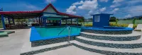 Airport Suites Hotel - Pool