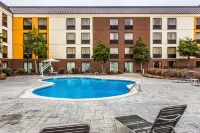 Comfort Inn Fort Mill Amusement Park at Carowinds Blvd - parking