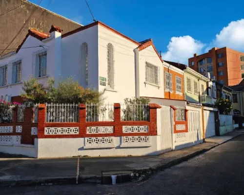 Casa Hotel Victoria Hotels near Campin
