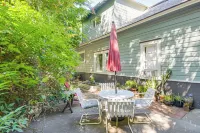 Walk to Downtown Chico! Tree-lined Apt w/ Deck - 2 estrellas