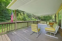 Private Tuckaseegee River 4 Bedrm House Trout Fishing, Tubing, Firepit, Parking - Boutique