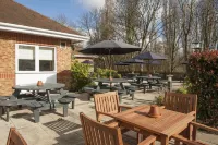 Premier Inn Guildford North (A3) - parking