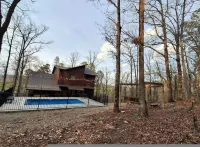 Three Bears Pet-friendly Cabin With Heated Pool Near Hochatown Mountain Views Sleeps 10 - Pools